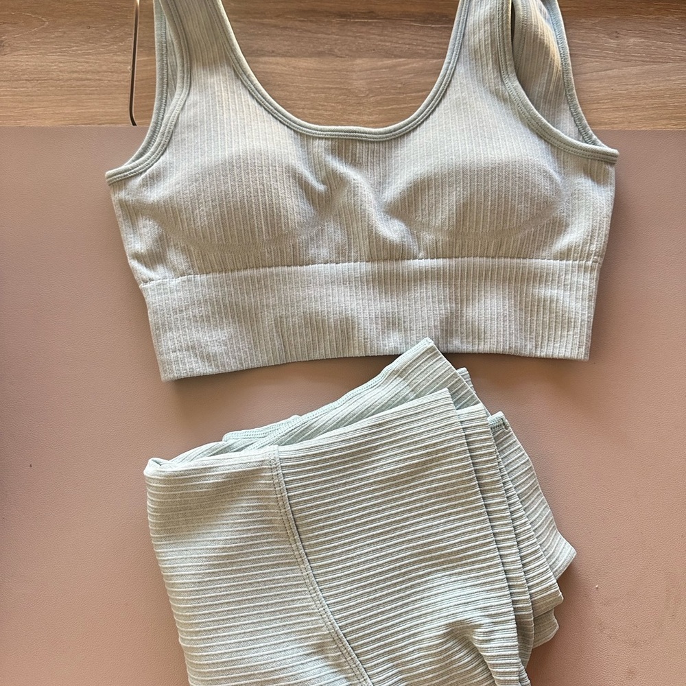Workout set - Picture 3 of 3